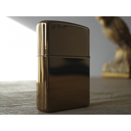 Zippo Lighter color: golden brass bronze